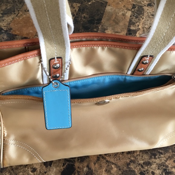 Coach bag 🌸💕 - Picture 5 of 5